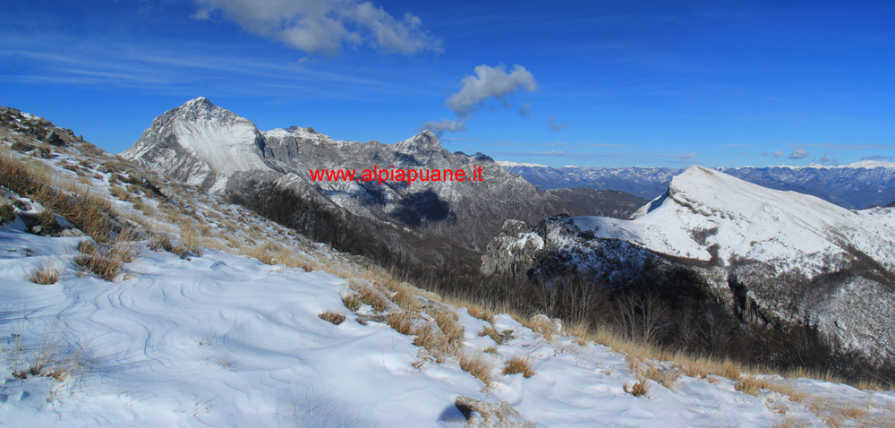 Gruppo delle Panie e monte Croce dal monte Matanna