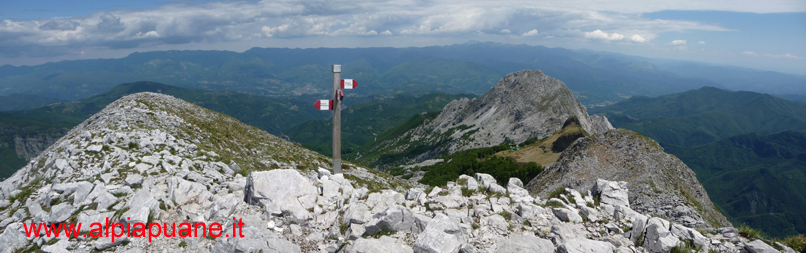 Cresta Pania della Croce a destra la Pania Secca