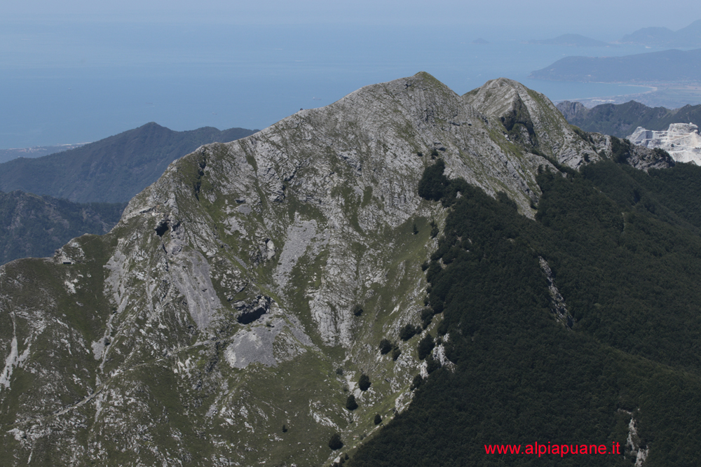 Corchia dalla cresta della Pania della Croce
