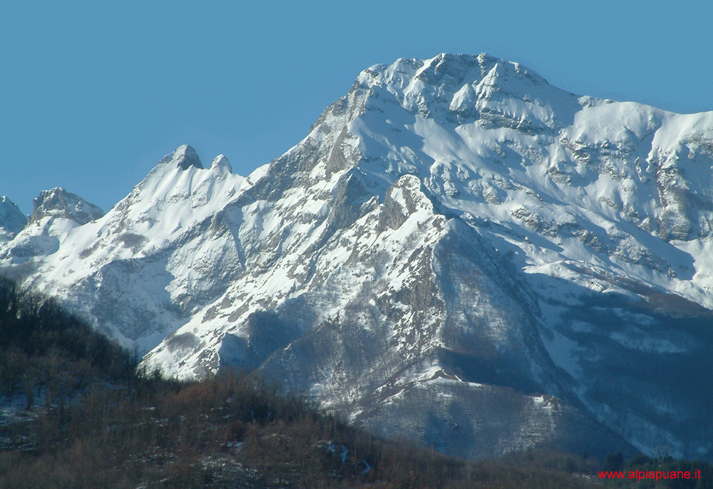Veduta monte Pisanino da Piazza al Serchio
