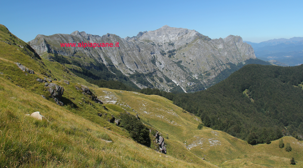 Sentiero N.144 per Passo Sella, veduta monte Sella, Alto di Sella, Cavallo,Tambura e Roccandagia