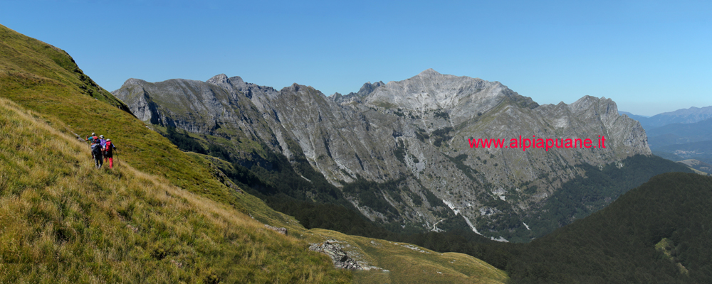 Sentiero N.144 per Passo Sella, veduta monte Sella, alto di Sella,Tambura e Roccandagia